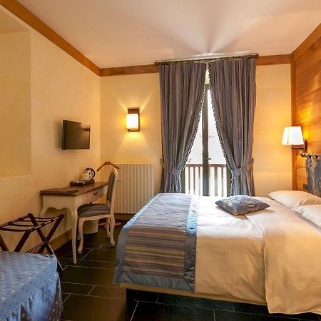 Hotel Lo Scoiattolo Courmayeur Ngoại thất bức ảnh