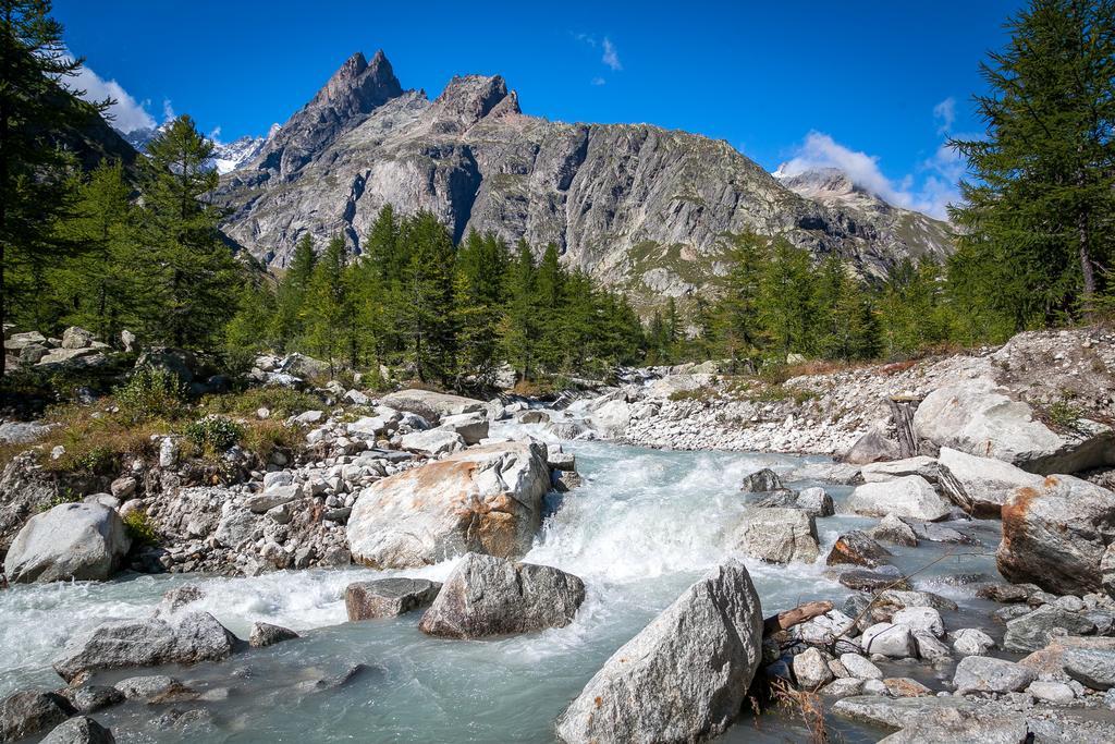 Hotel Lo Scoiattolo Courmayeur Ngoại thất bức ảnh