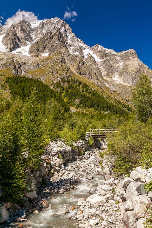 Hotel Lo Scoiattolo Courmayeur Ngoại thất bức ảnh