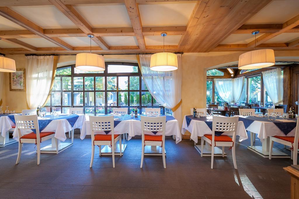 Hotel Lo Scoiattolo Courmayeur Ngoại thất bức ảnh