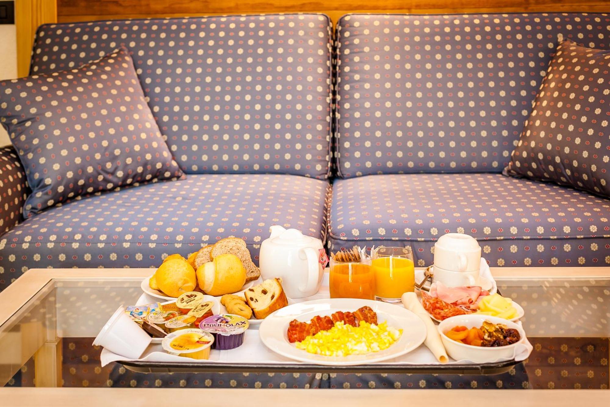 Hotel Lo Scoiattolo Courmayeur Phòng bức ảnh