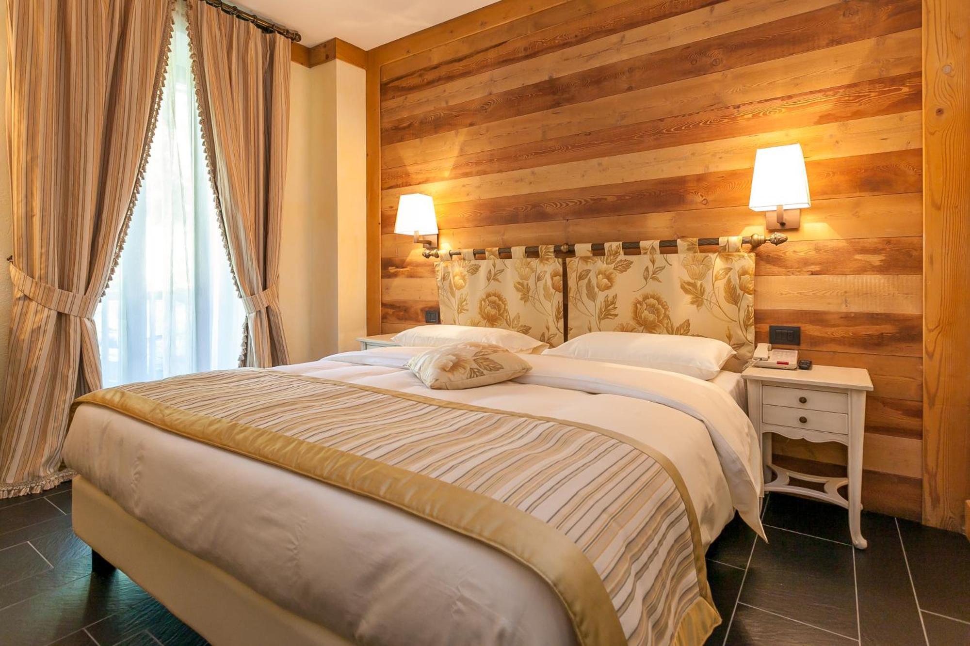 Hotel Lo Scoiattolo Courmayeur Phòng bức ảnh
