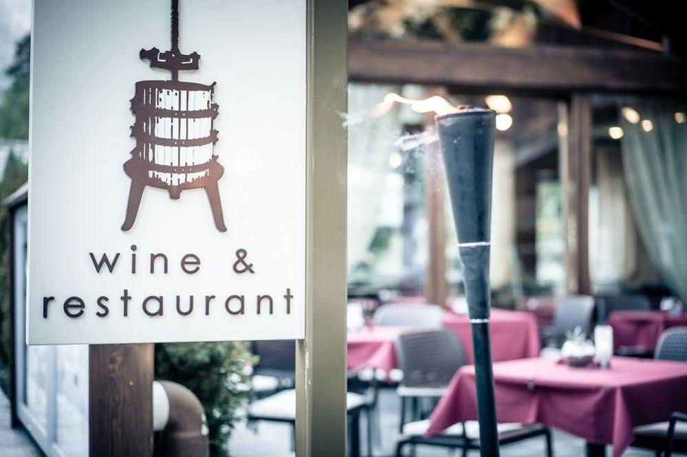 Hotel Lo Scoiattolo Courmayeur Ngoại thất bức ảnh